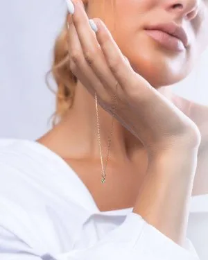 August Birthstone zlatna ogrlica